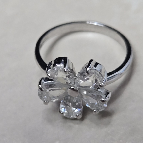 925 Sterling Silver Jewelry - Silver 925 Rhinestones Floral Ring Size 6 Weigt 2g